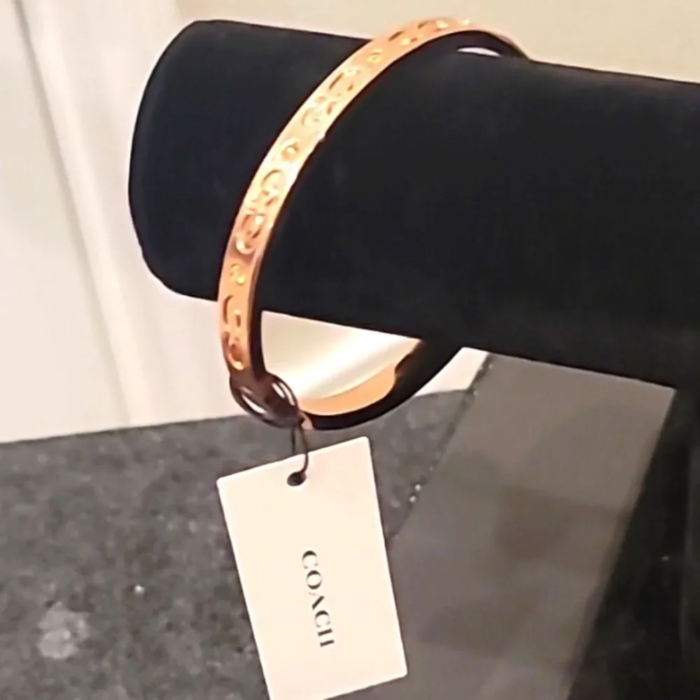 Coach Logo C Hinged Bangle Bracelet‎ - Picture 6 of 10